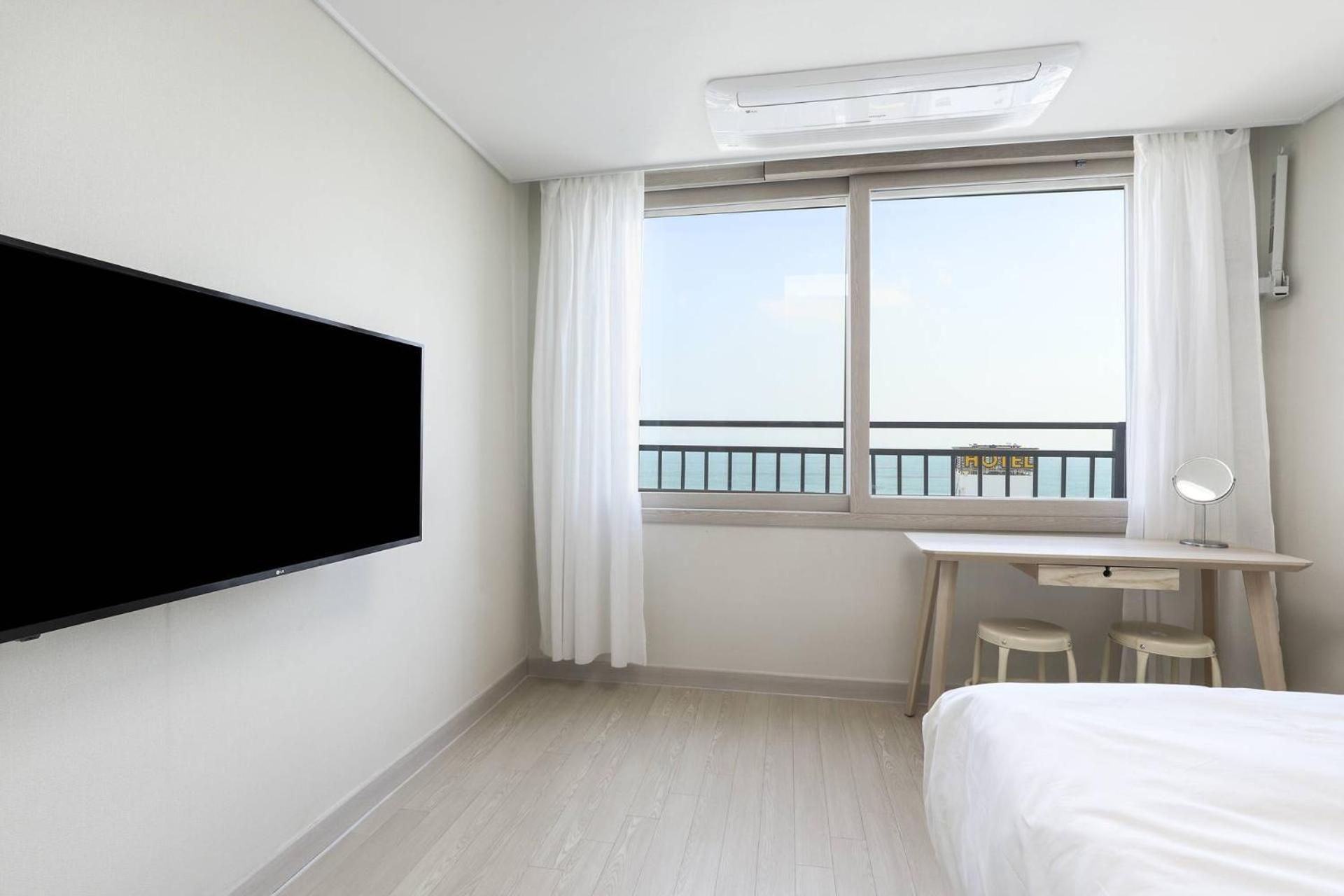 Hotel The First Ocean Songjeong