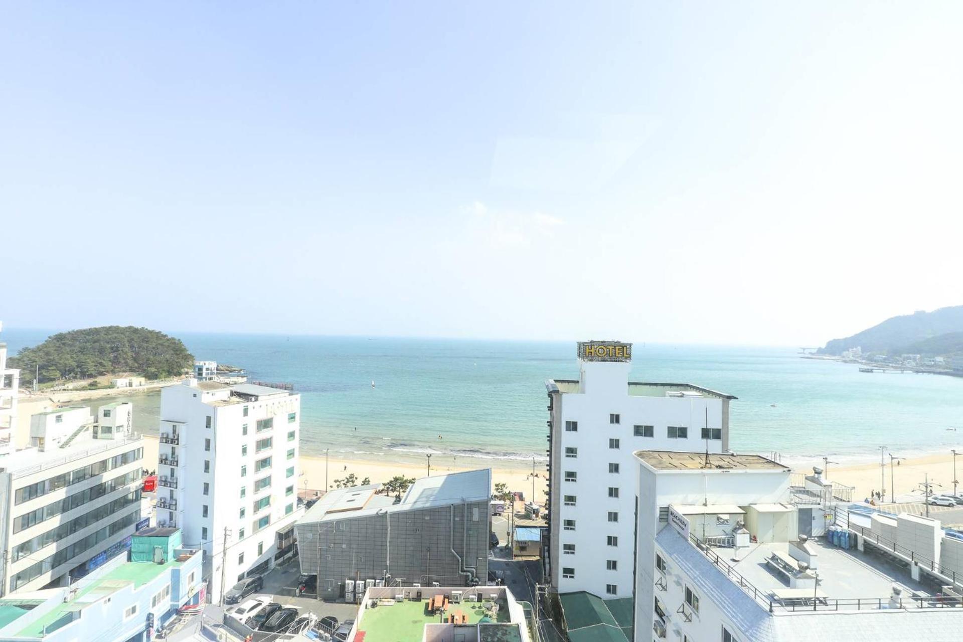 Hotel The First Ocean Songjeong *