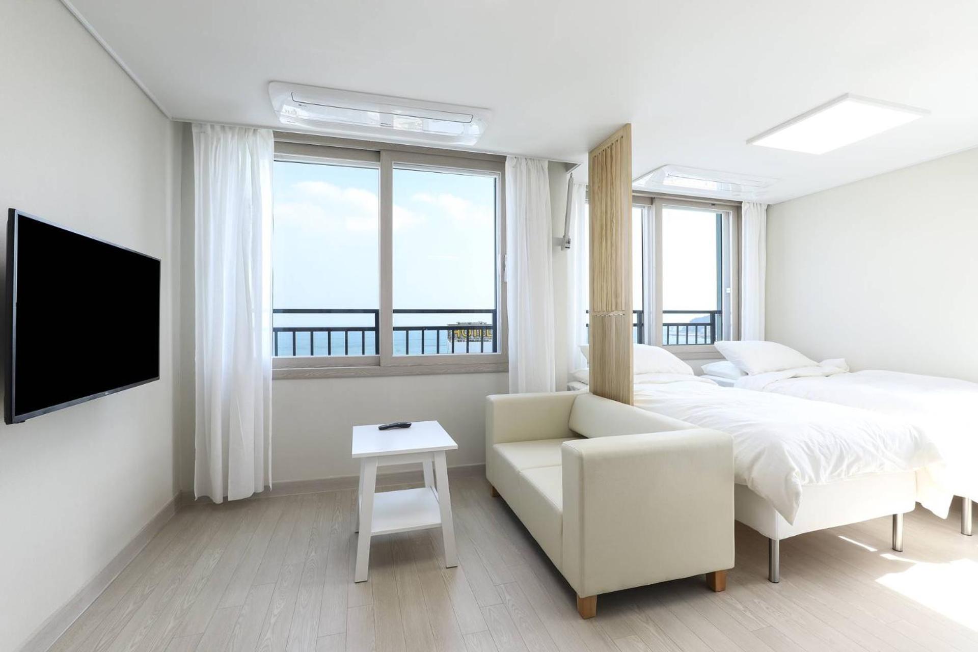 Hotel The First Ocean Songjeong Busan