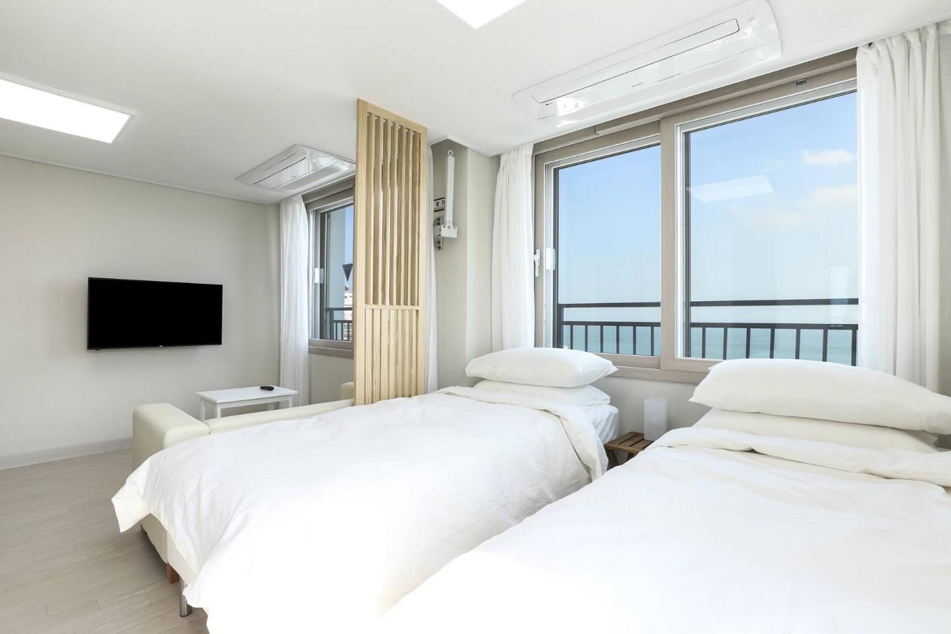 The First Ocean Songjeong * Busan