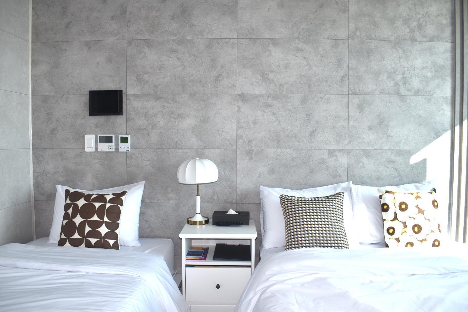 Hotel Elliy's *