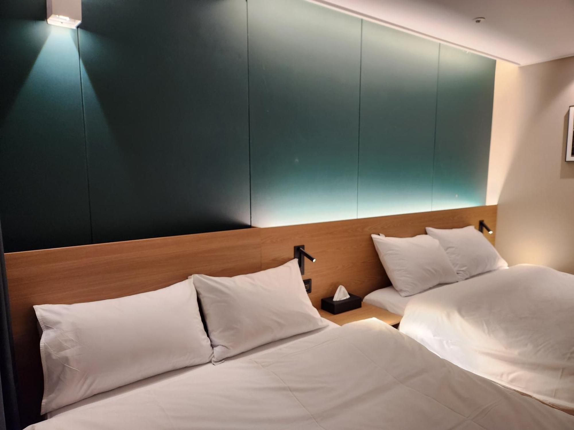 Sienna Ambassador Aparthotel *