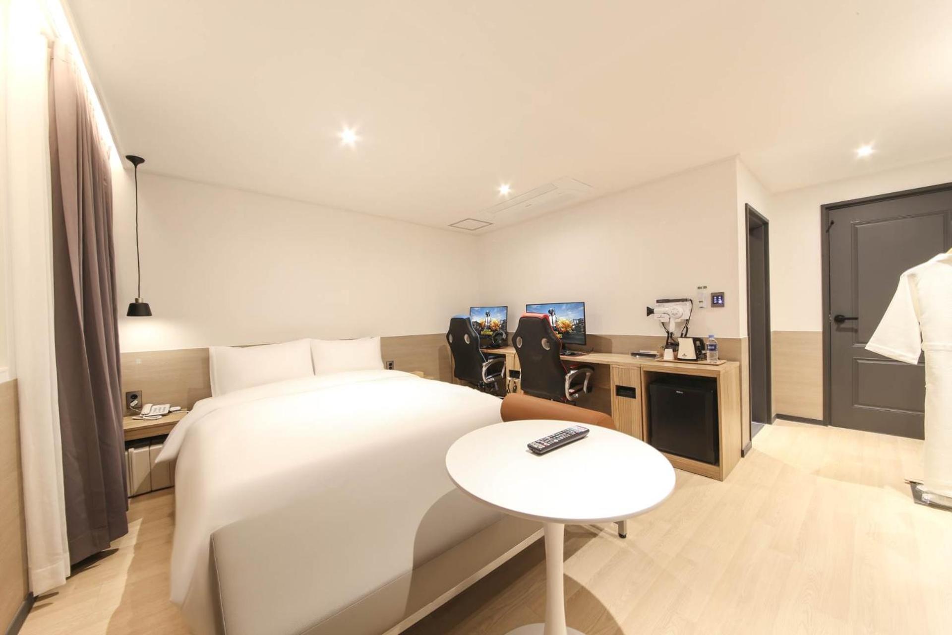 Hound Sasang Branch Hotel 2*