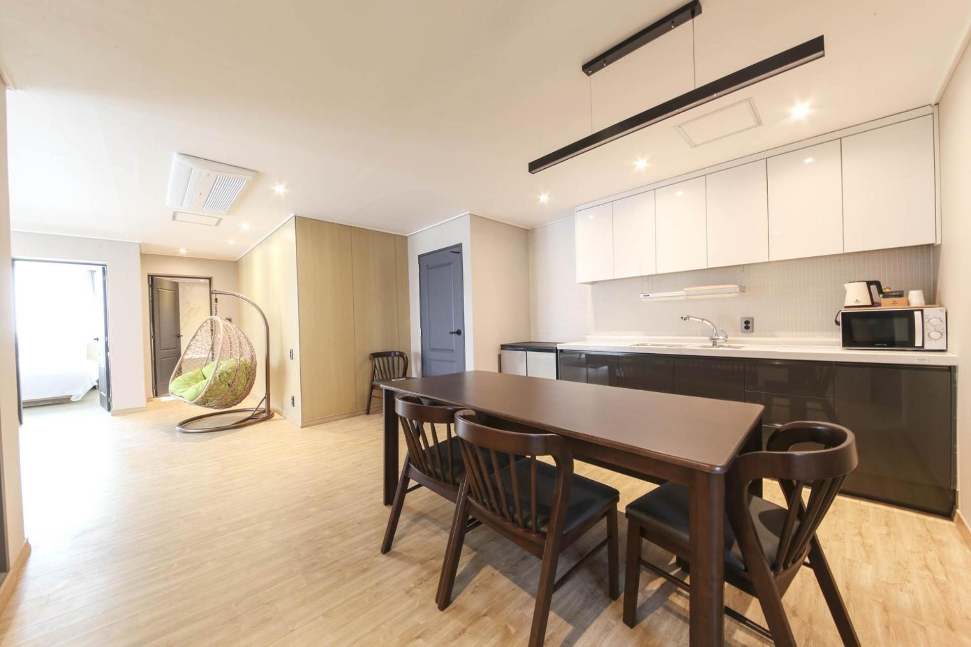 Hotel Hound Sasang Branch