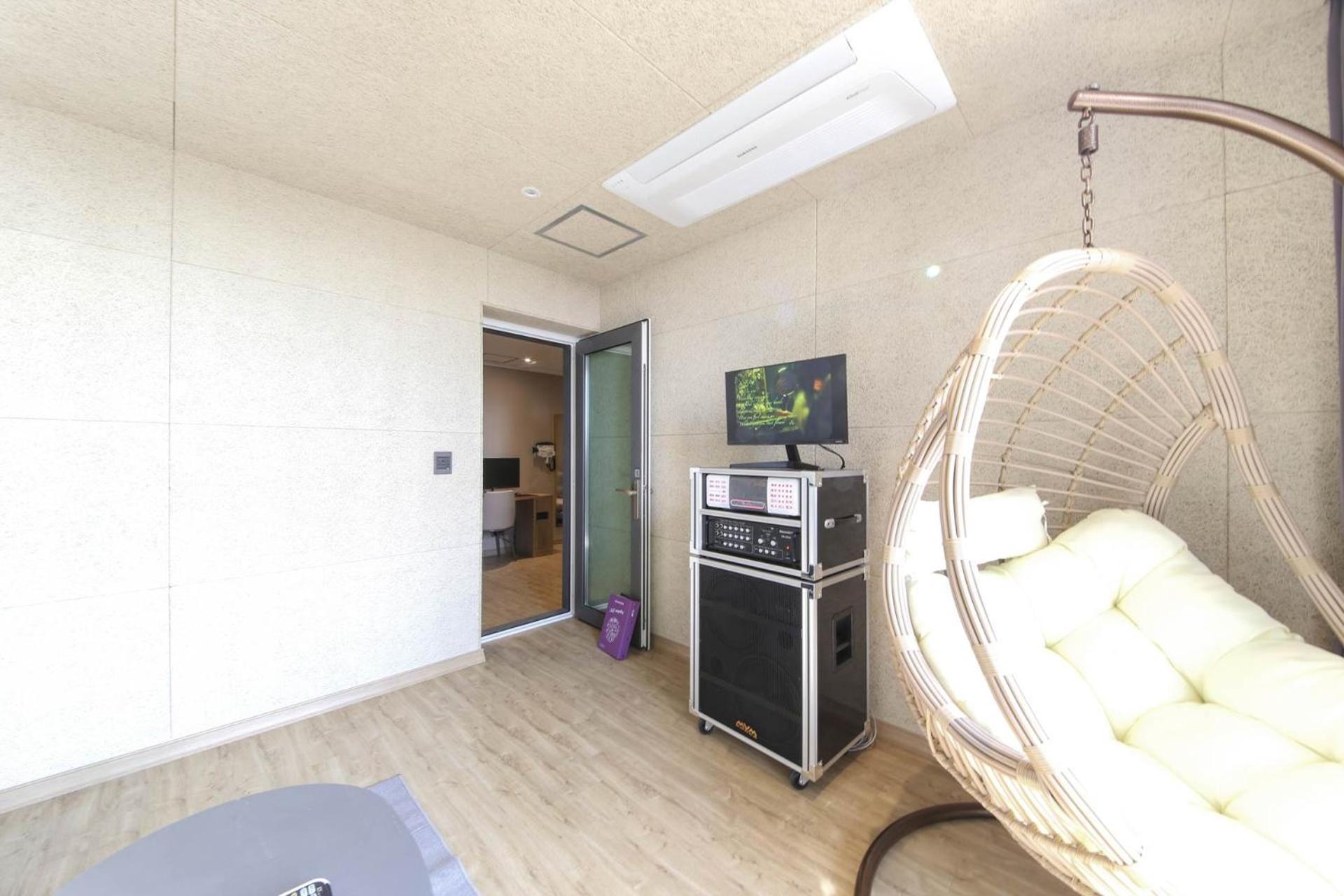 Hound Sasang Branch Hotel Busan