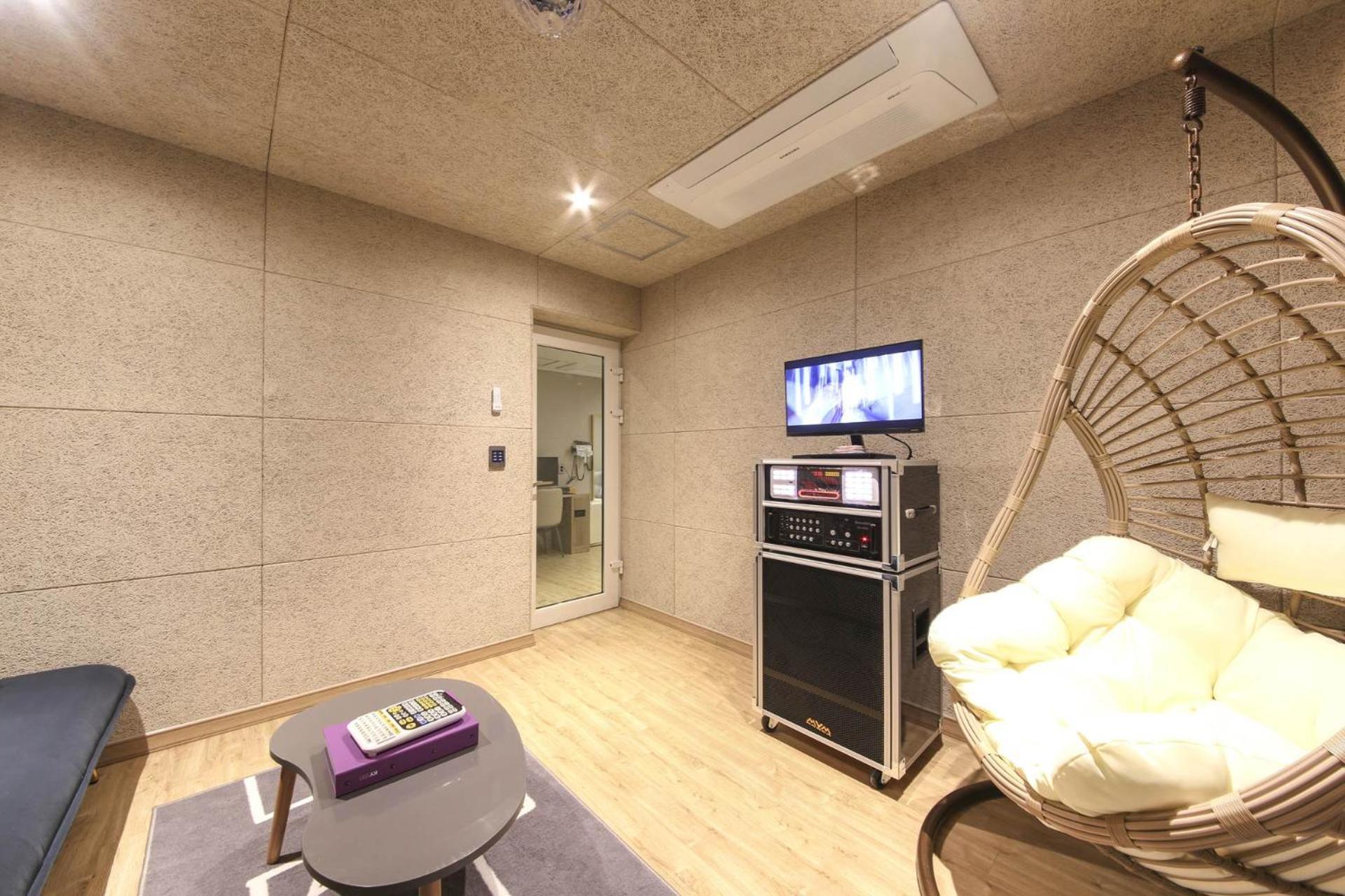 Hotel Hound Sasang Branch