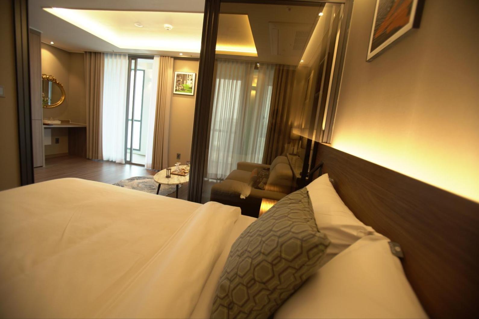 Sienna Ambassador Busan