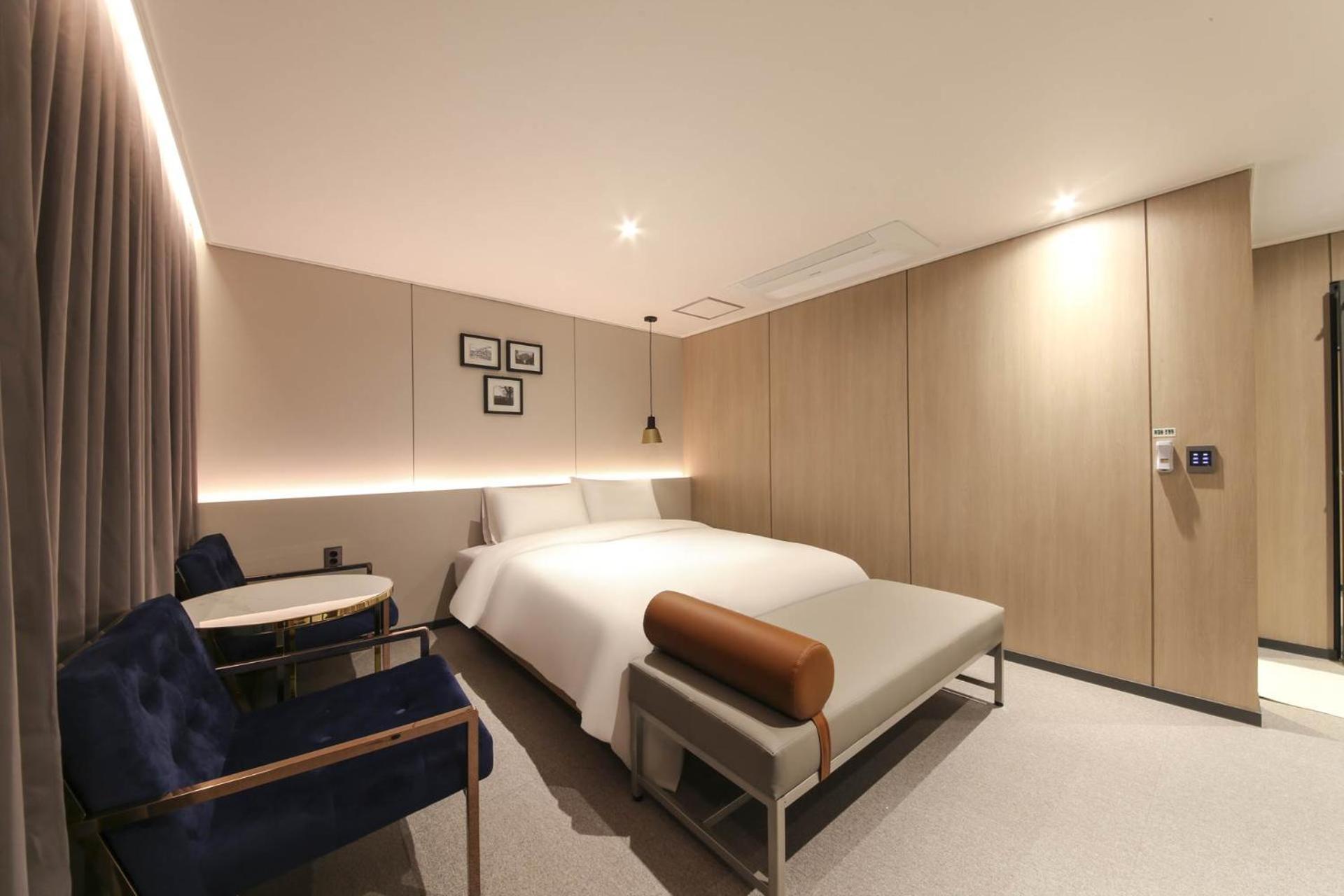 Hound Sasang Branch Hotel 2*