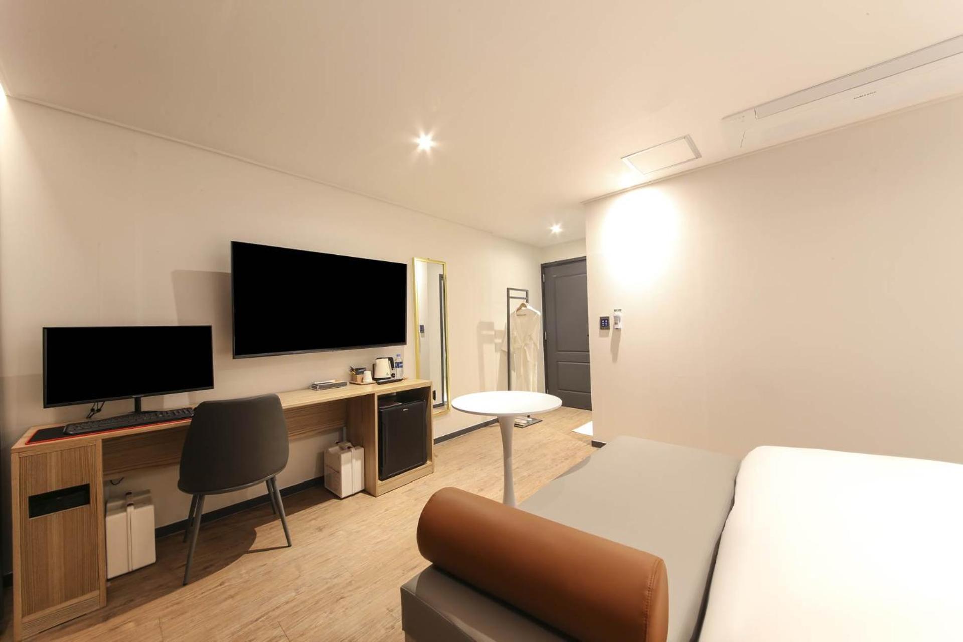 Hound Sasang Branch Busan