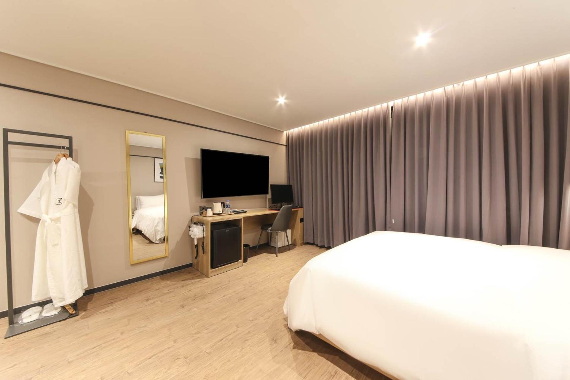 Hound Sasang Branch Hotel
