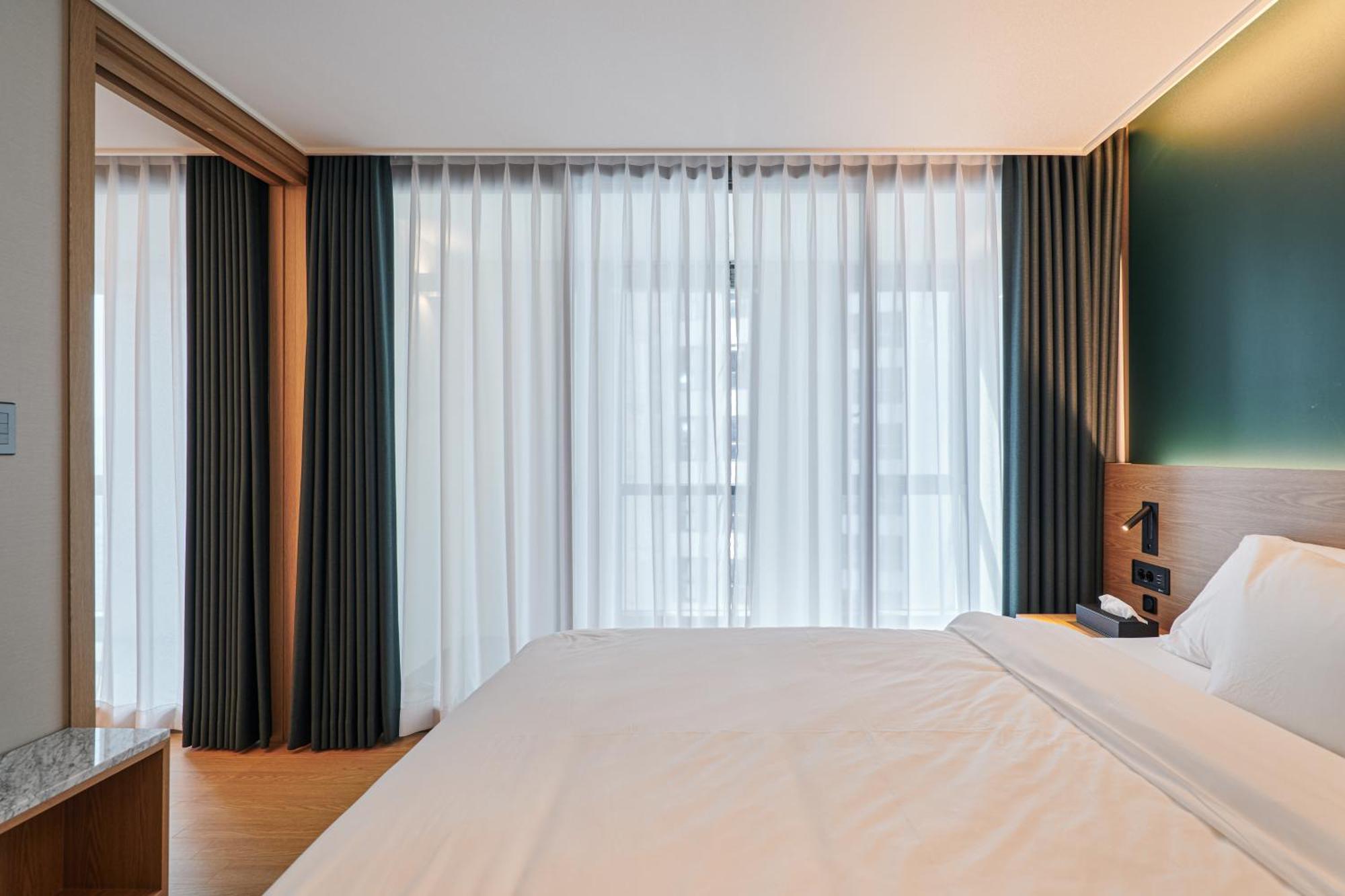 Sienna Ambassador Aparthotel Busan