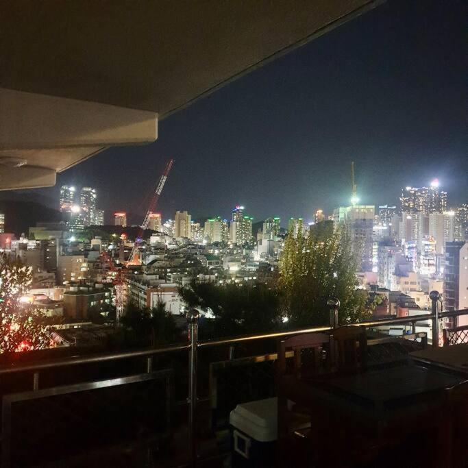 Pousada Penthouse Gwangan Located Main Enterance Of The Beach! Free Parking & Bbq With Amazing Patio! *