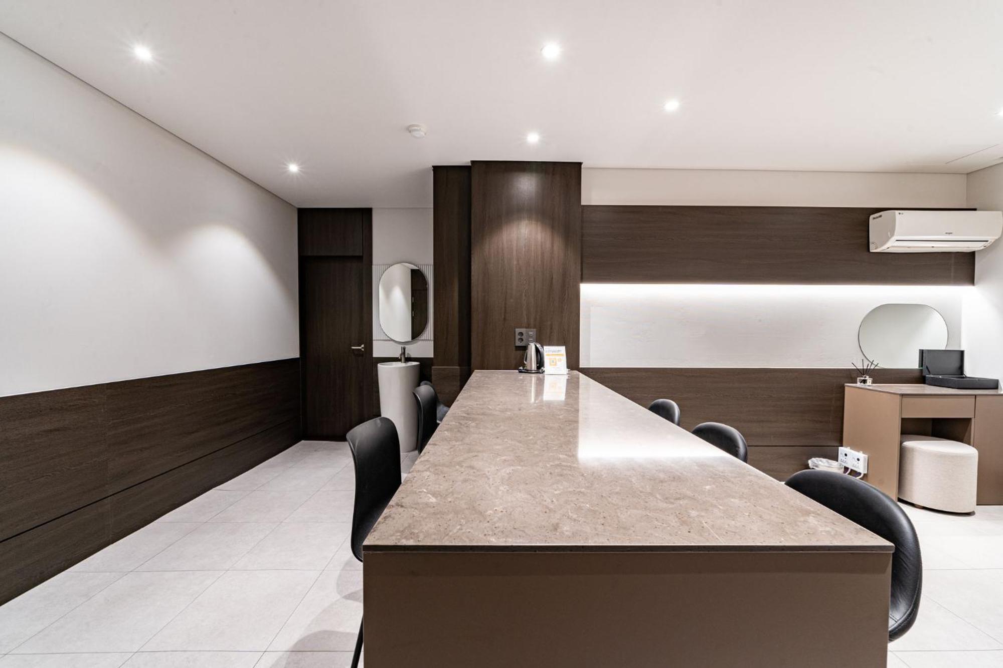 Hotel Waba Classic Gwanganri 2*