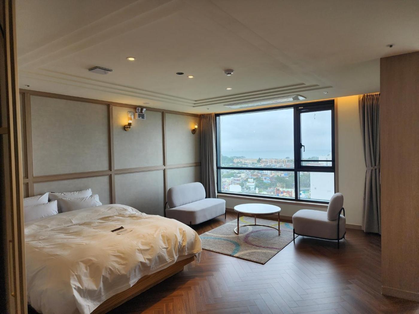 Hotel H Avenue Kijang Ilgwang *