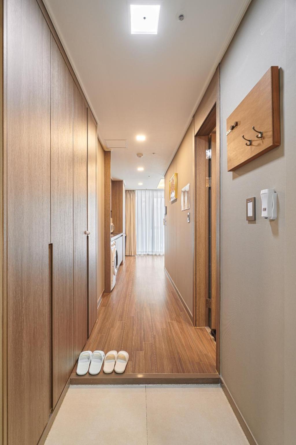Family & Arbol Apartment Busan