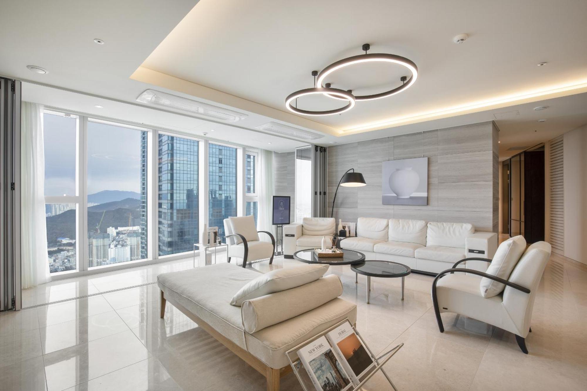 Lct Y Collection Hotel *