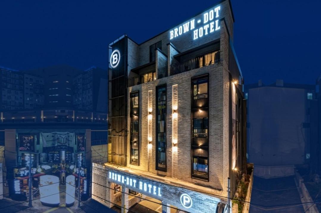 Brown-dot Gwangalli * Busan