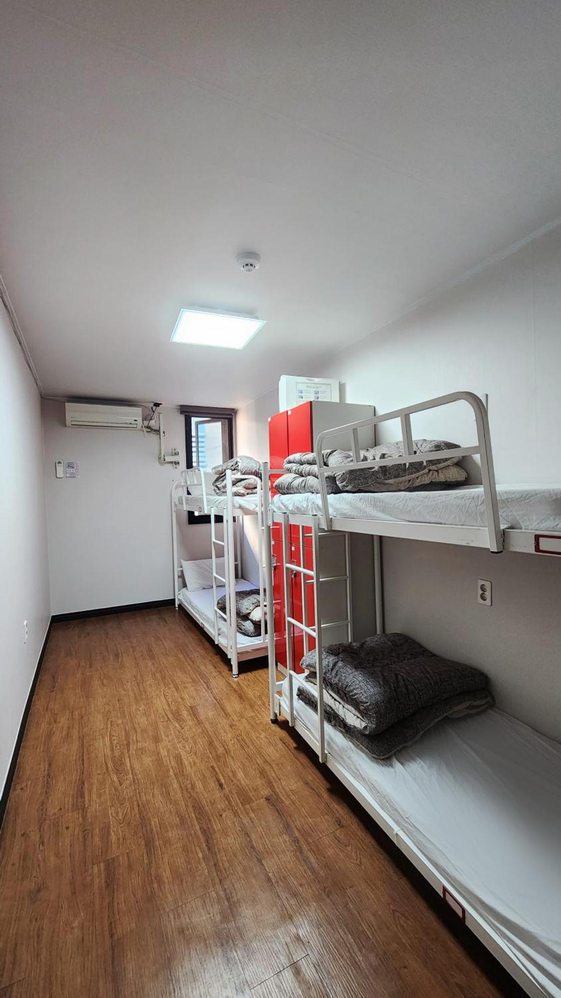 Kimchee Busan Downtown Guesthouse Hostel *