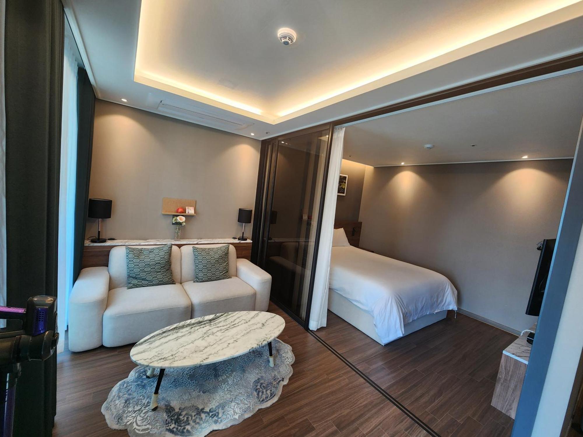 Sienna Ambassador Aparthotel