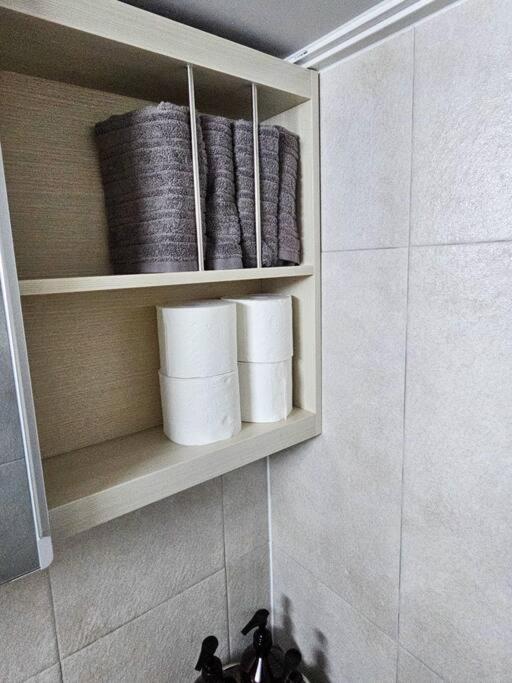 Station 5 Min #choryang Stn 3min #3beds #hotel Bedding #2rooms #new Busan