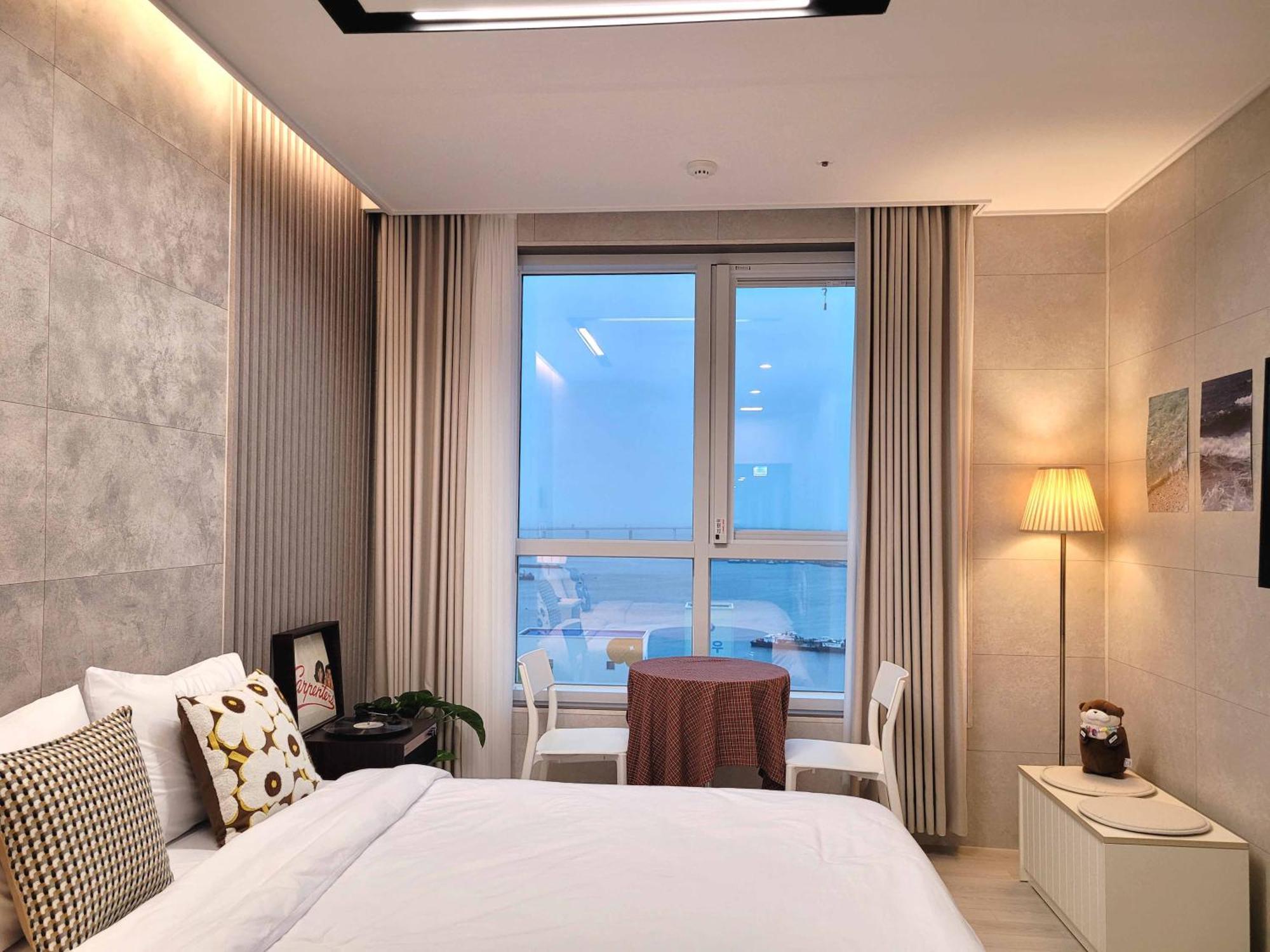Elliy's Hotel *