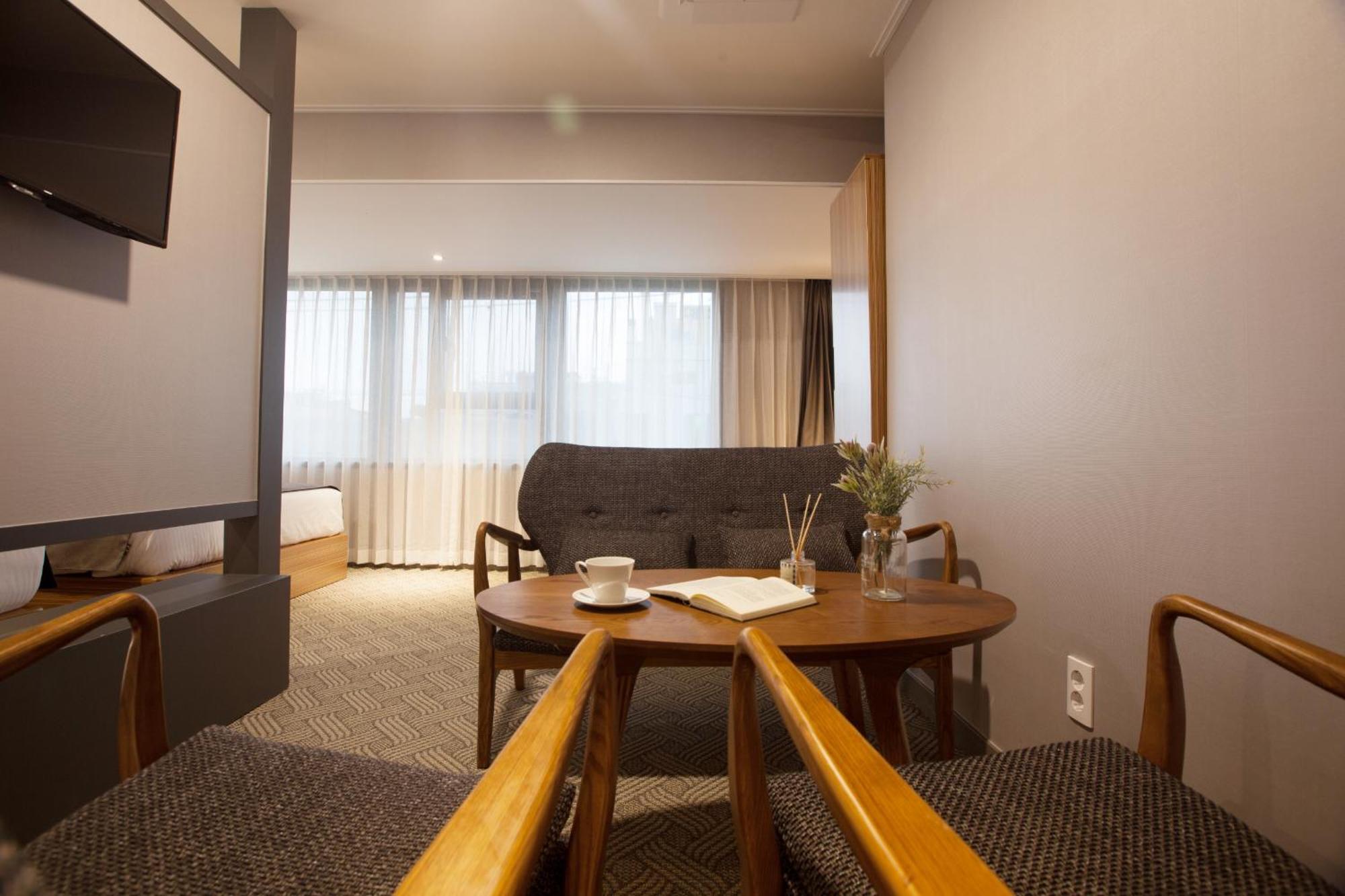Gnb Hotel 4*
