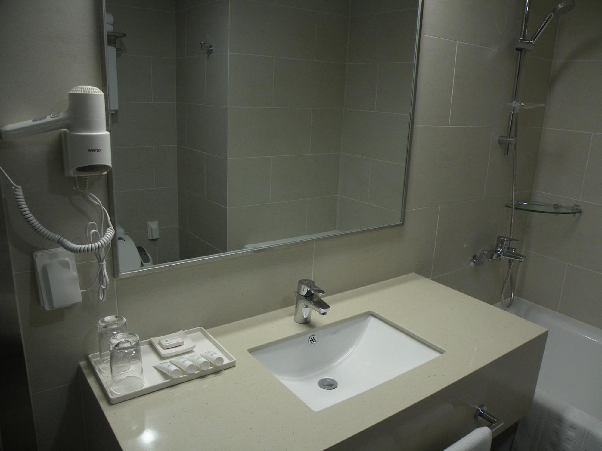 Khách sạn Aventree Busan