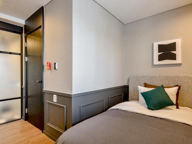 Brown Dot Yangjeong Hotel 3*