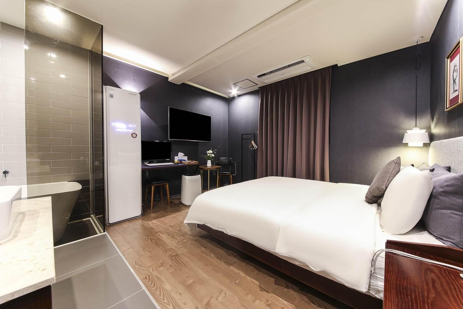 Brown Dot Yangjeong