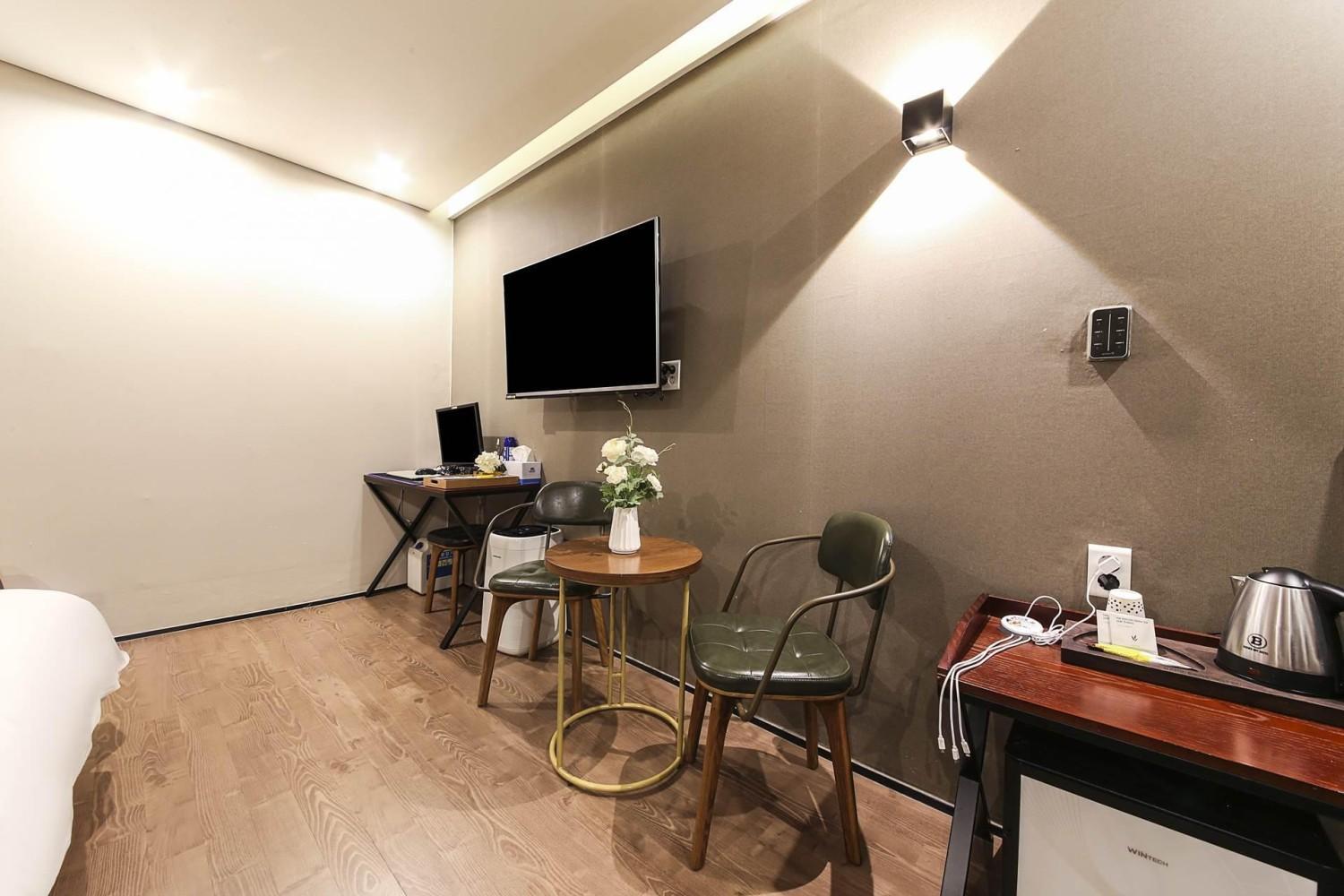 Brown Dot Yangjeong Busan