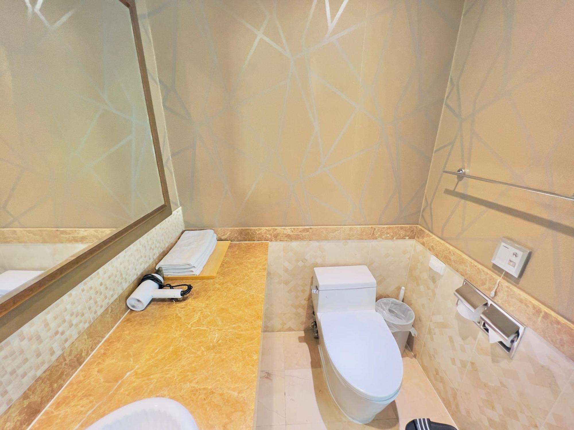 Centurn Victoria 3* Busan