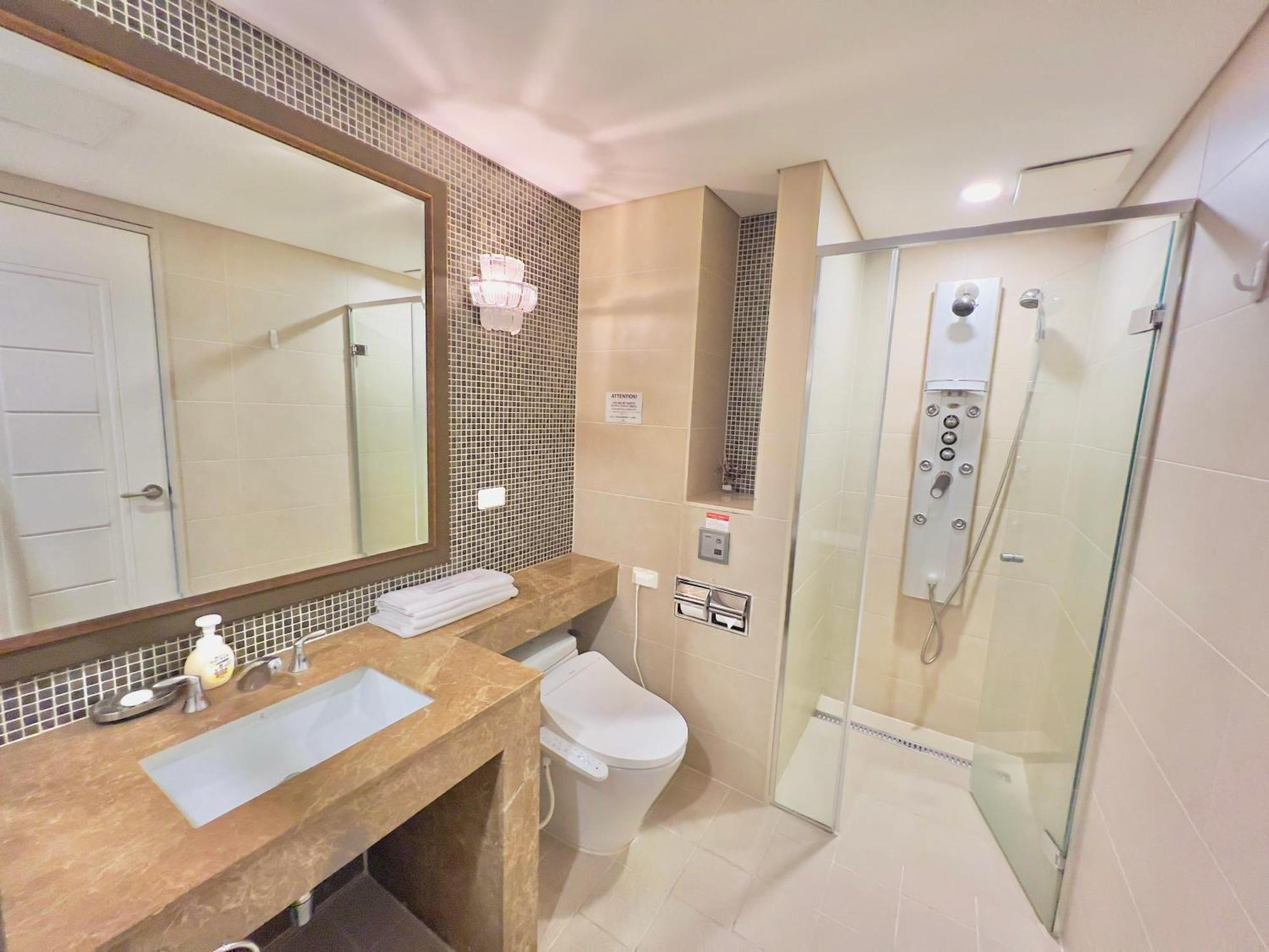 Centurn Victoria Busan