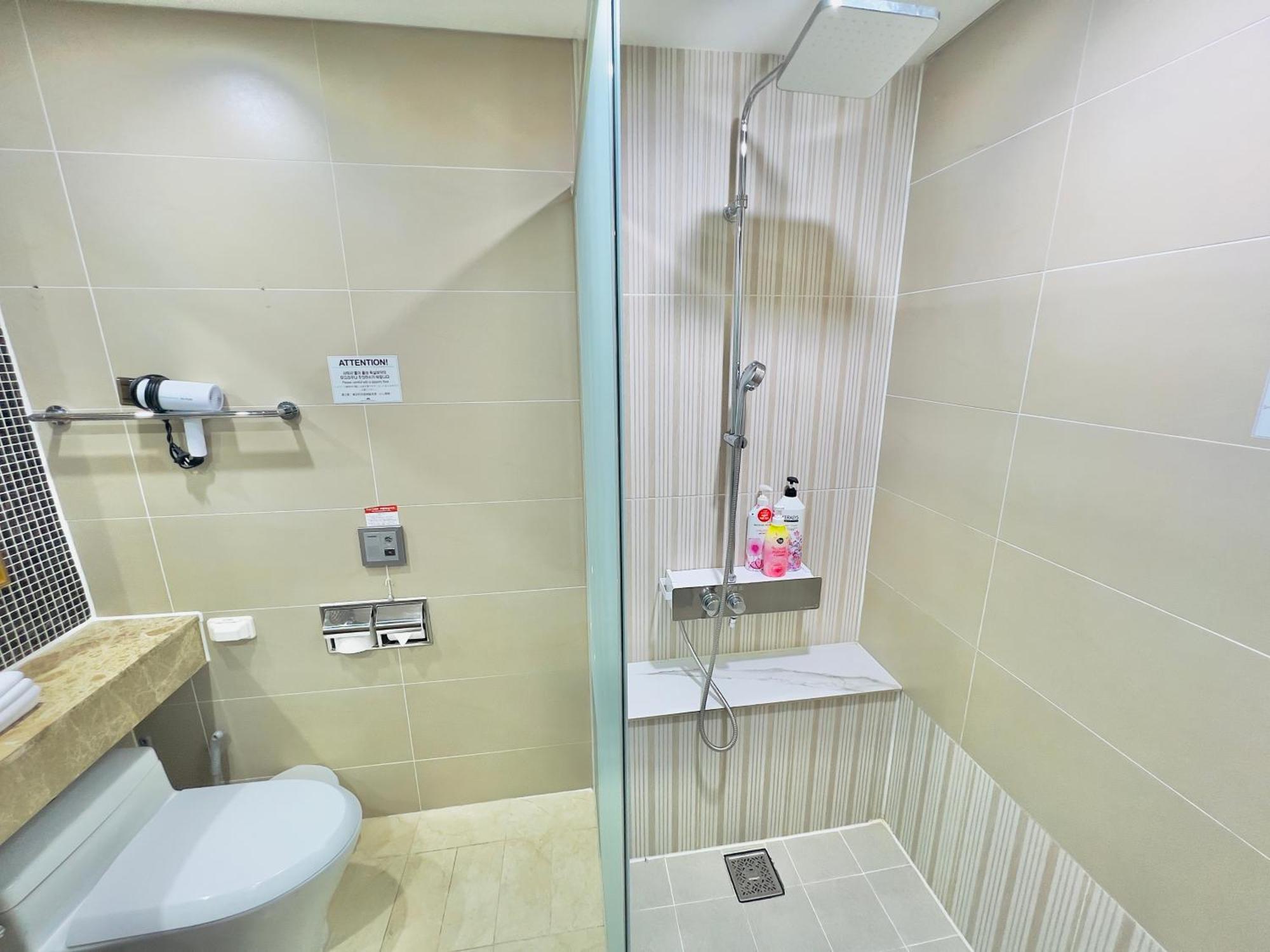 Hotel Centurn Victoria 3*