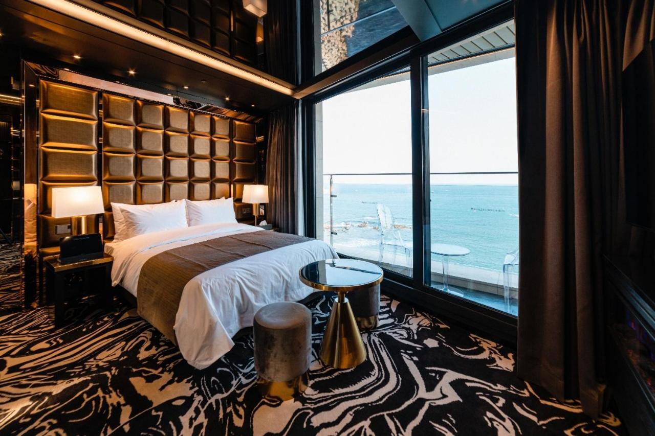 Louis Hamilton Ocean Terrace * Busan