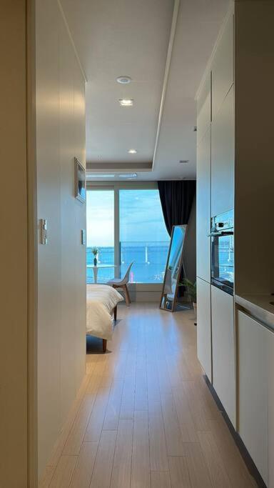 Apartment Blue Wave Busan