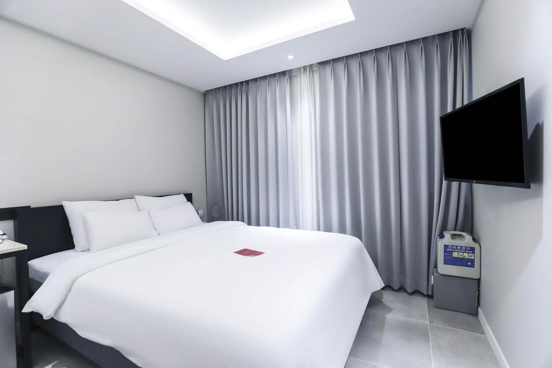 Hongdan Hotel 2*