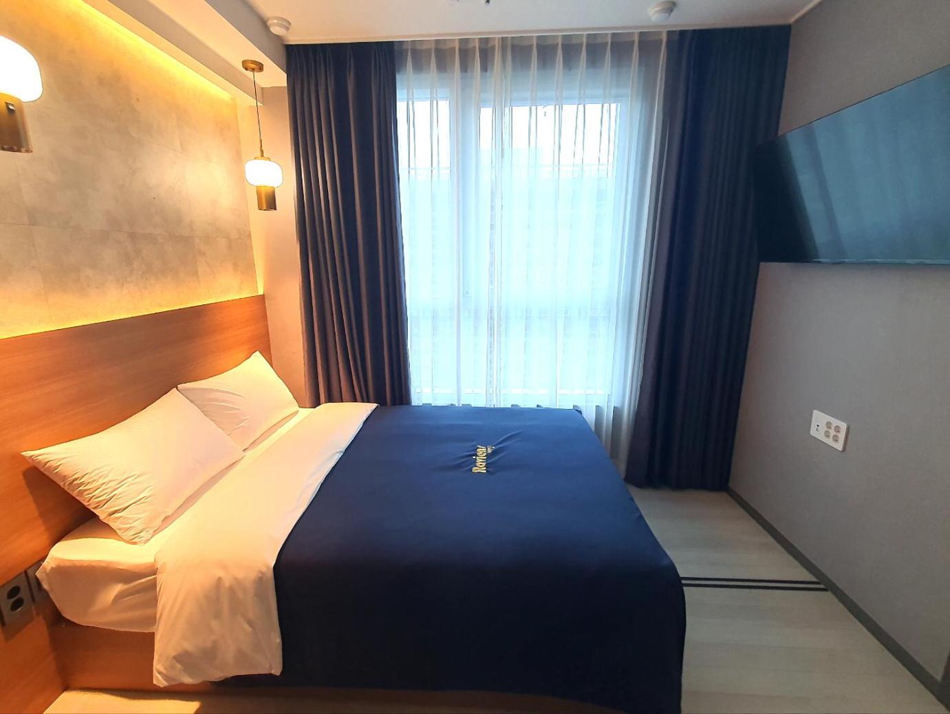 Elliy's Hotel