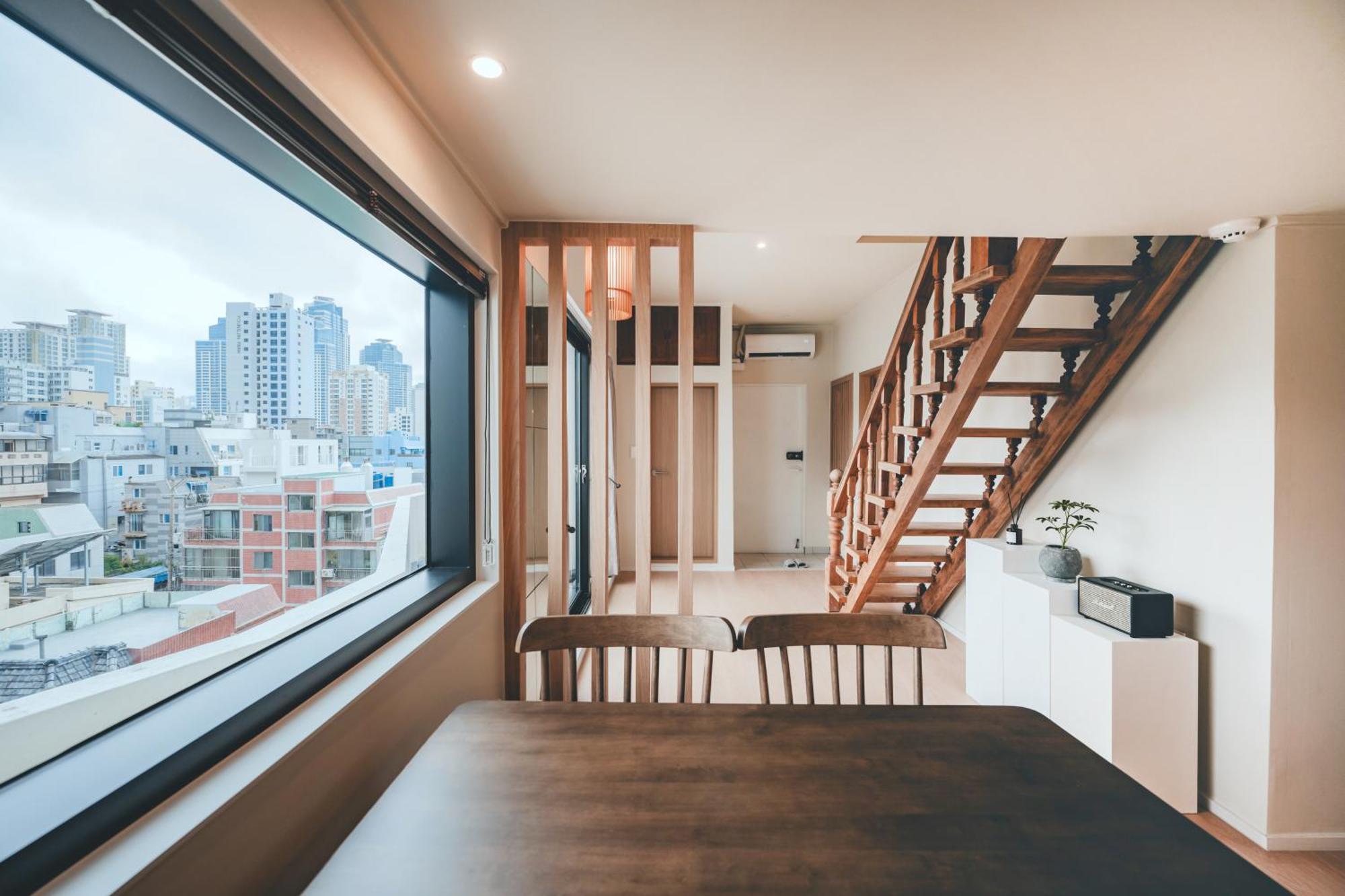 Mute Apartment