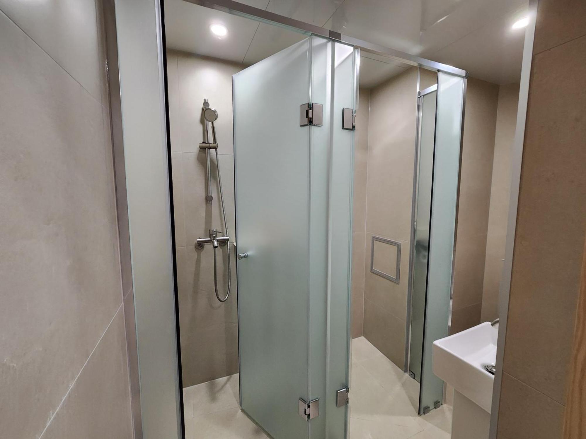 For 13 Ppl - 5min Walk From Stn - Airport Free Pick-up 3 Day Apartment