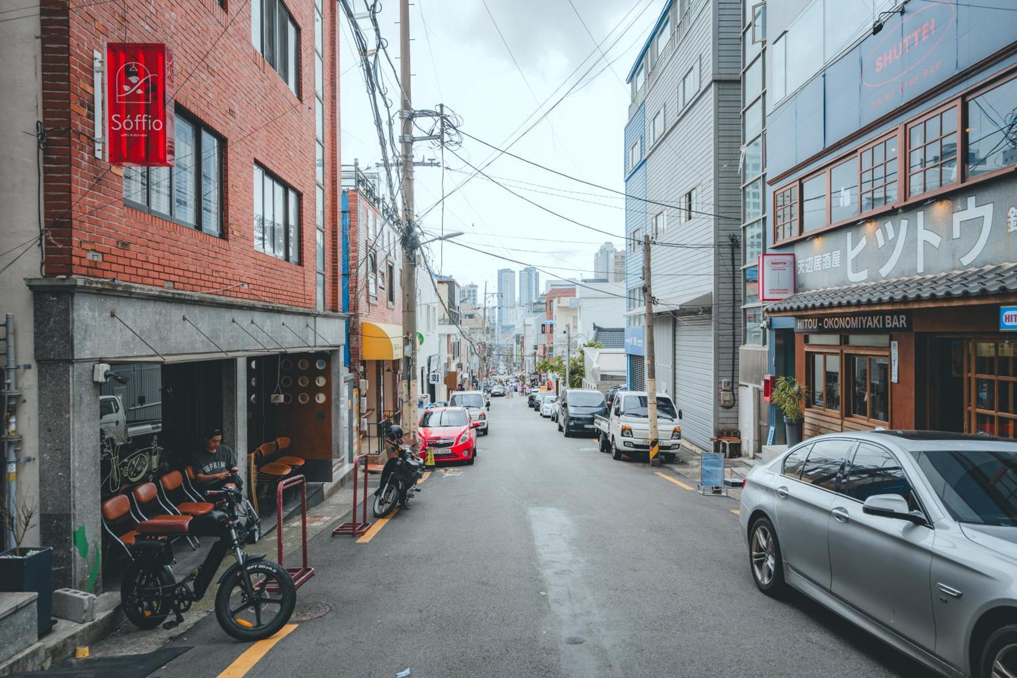 Mute Apartment Busan