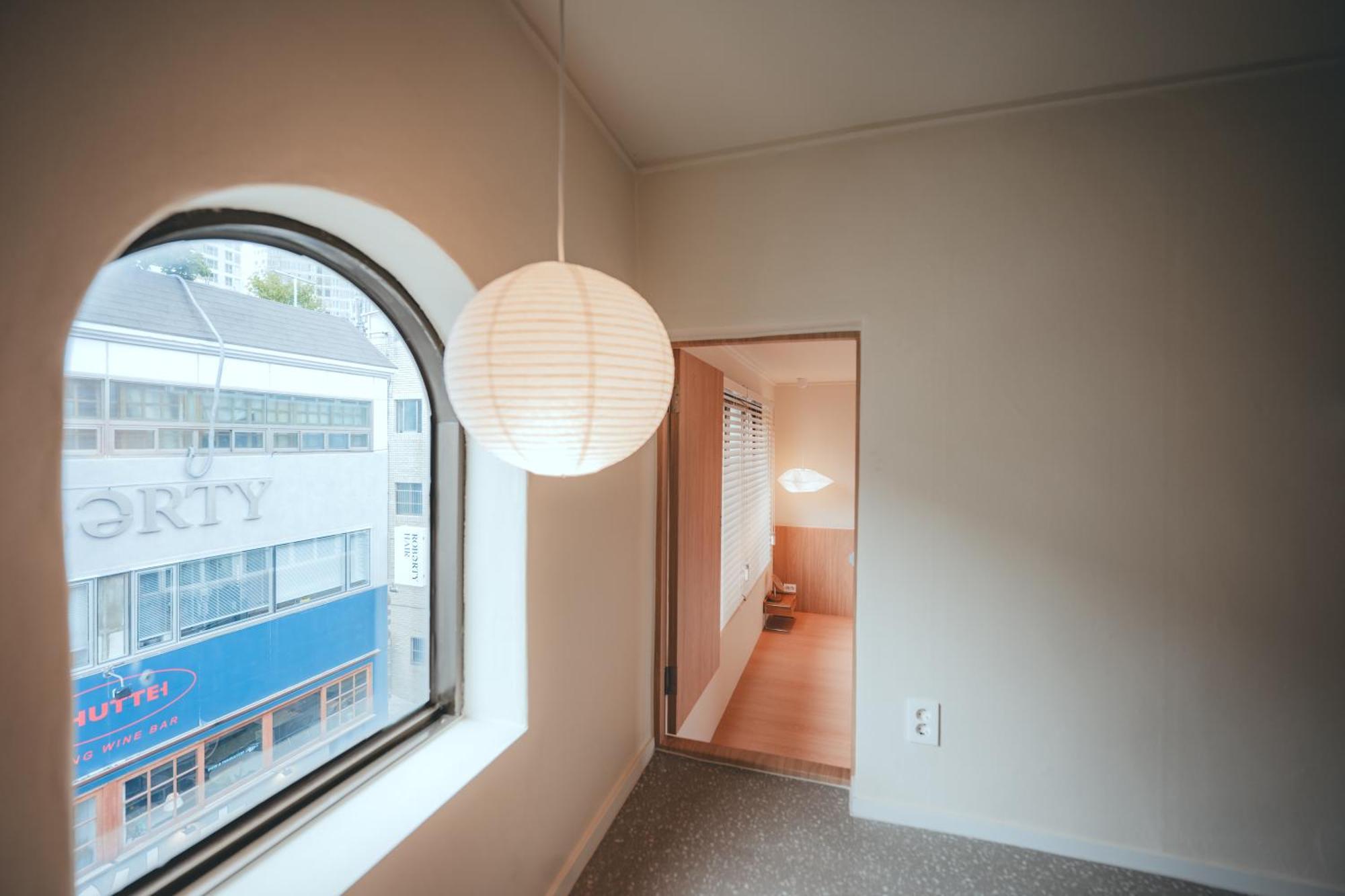 Mute Apartment