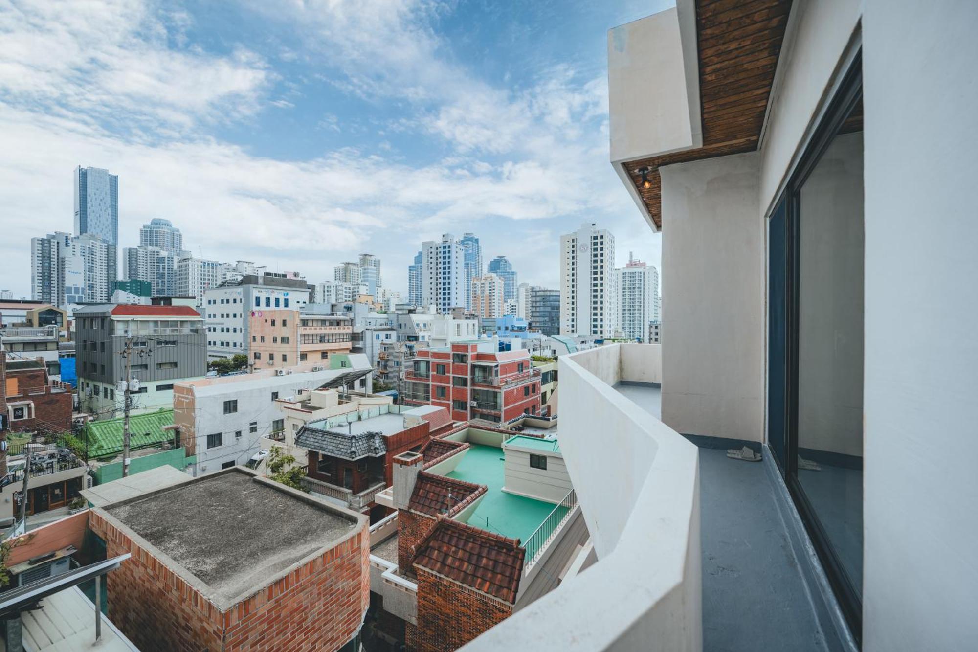 Mute * Busan