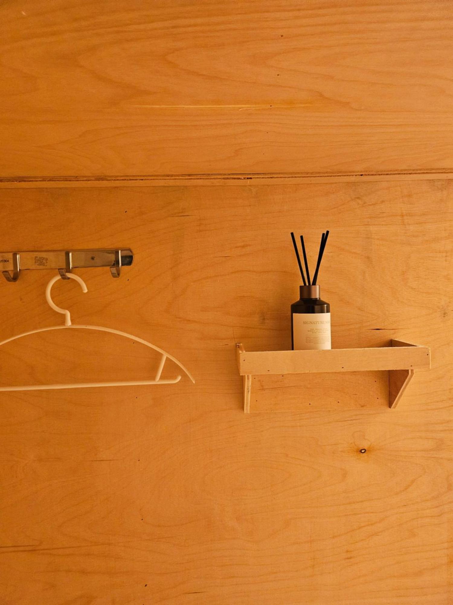 Capsule hotel Travel Light Capsule *