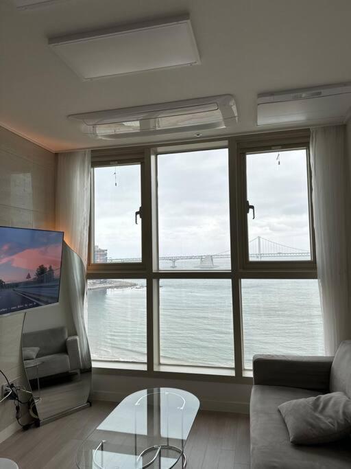 Ocean View Gwangan House * Busan