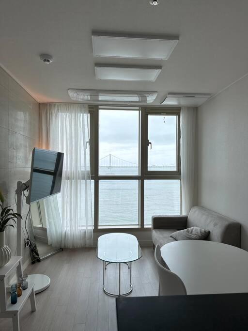 Ocean View Gwangan House Căn hộ *