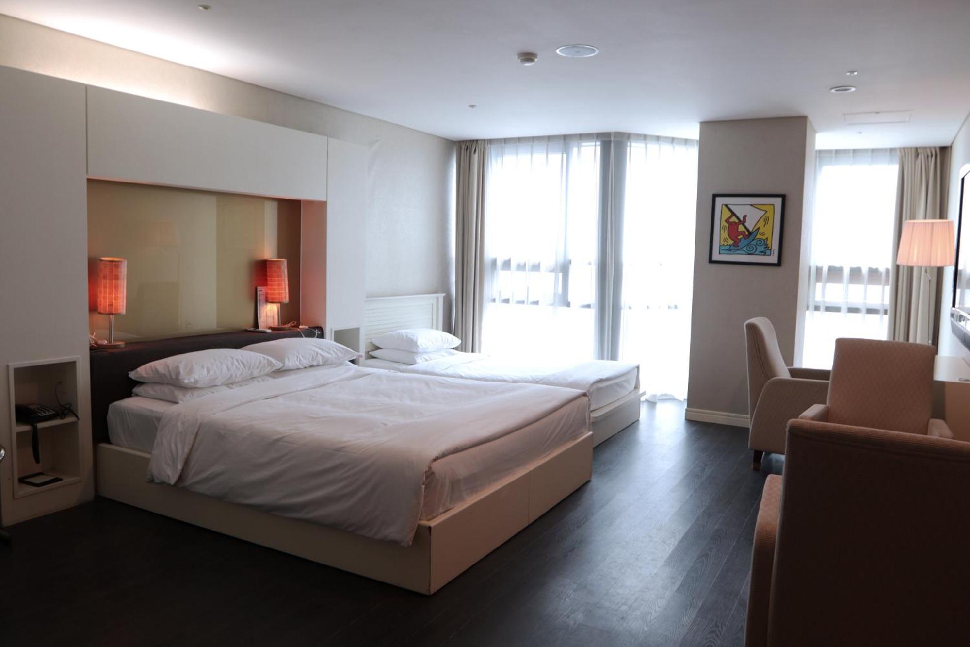 Sunset Hotel 3*