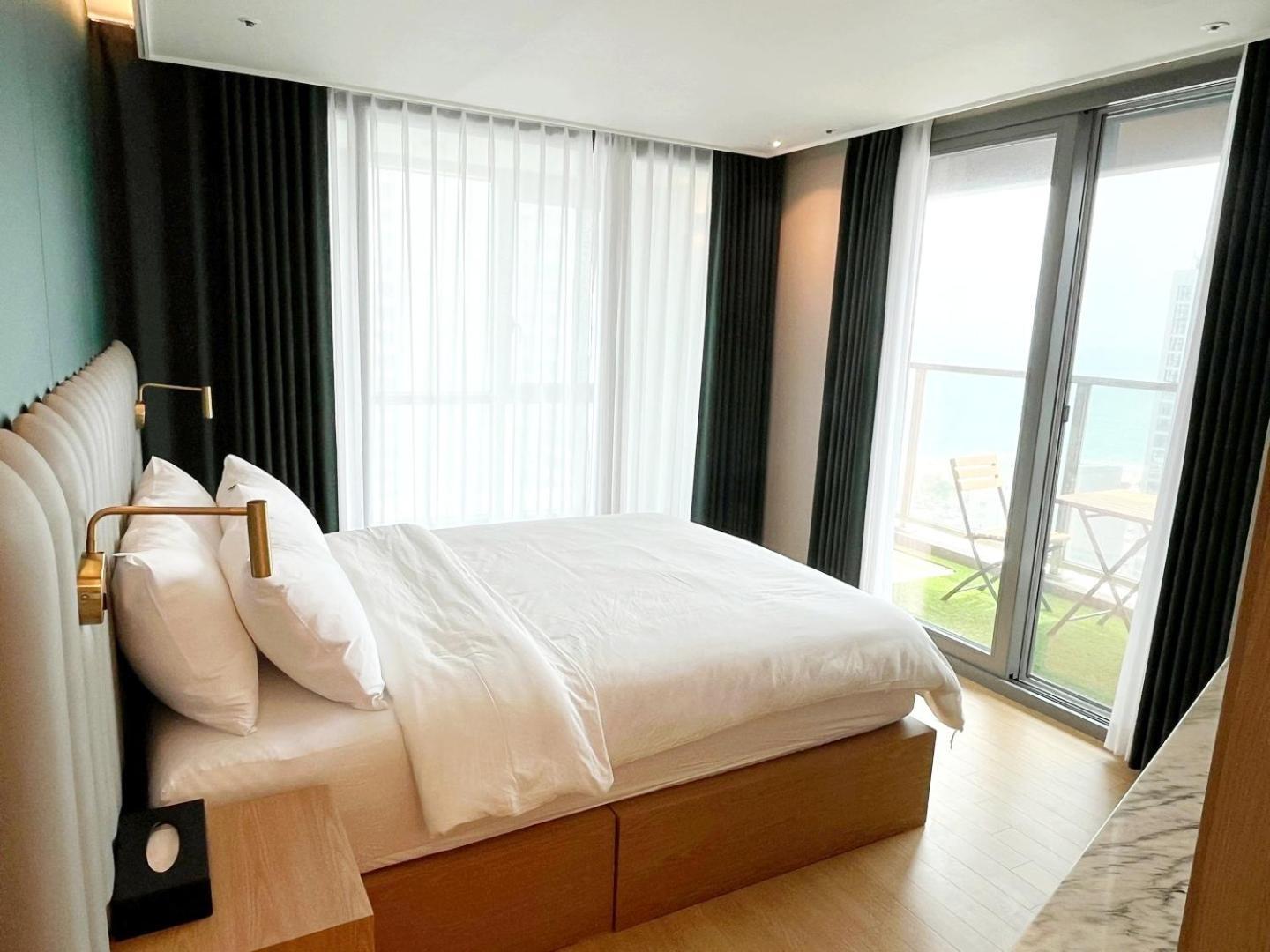 Elbon The X Bona Travel Hotel 4*