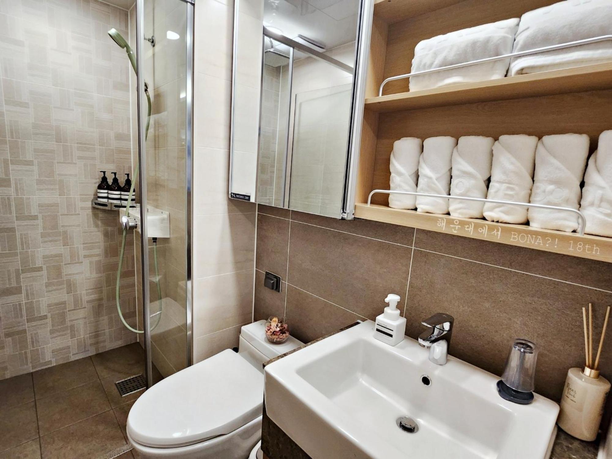 Hotel Elbon The X Bona Travel