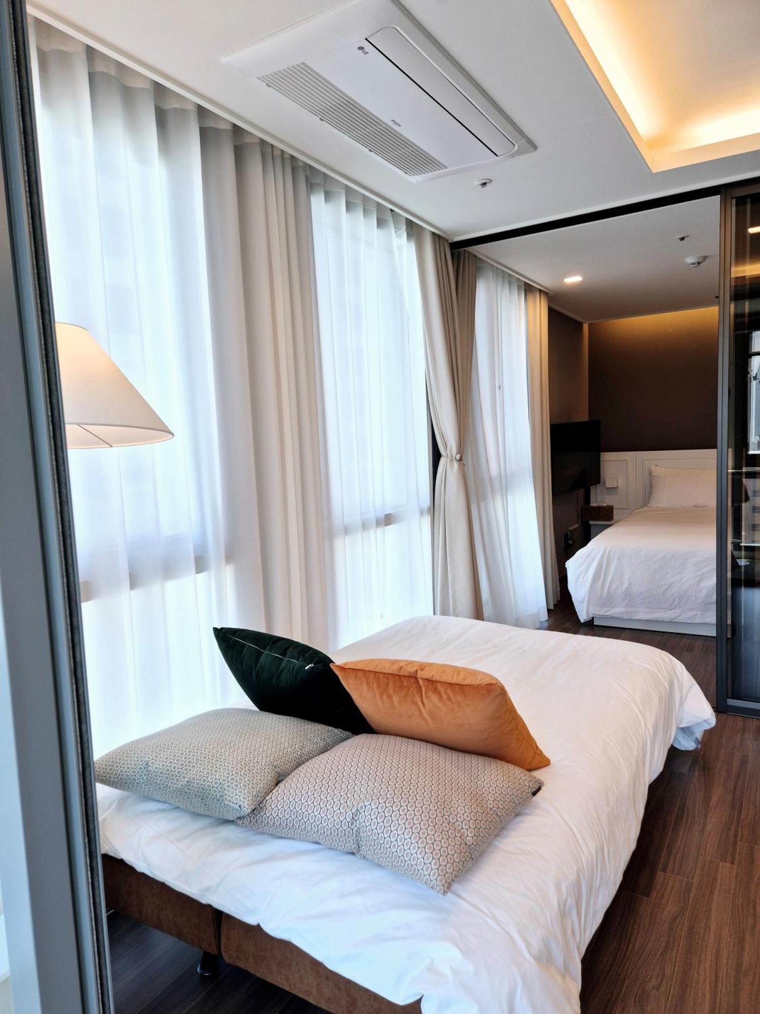 Hotel Elbon The X Bona Travel