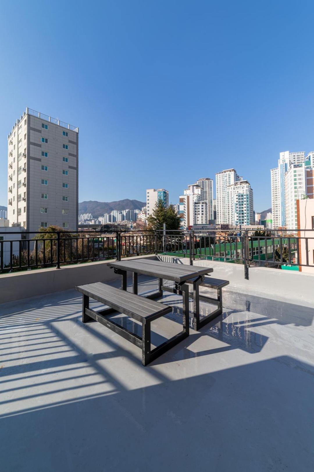 4 And 3 Bathrooms Apartamento